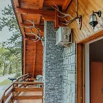 Prenociste/restoran Lovac Fogadó *