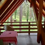 Prenociste/restoran Lovac * Bihać