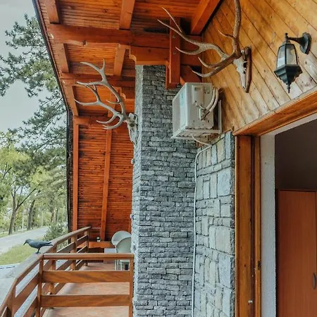 Prenociste/restoran Lovac Inn *