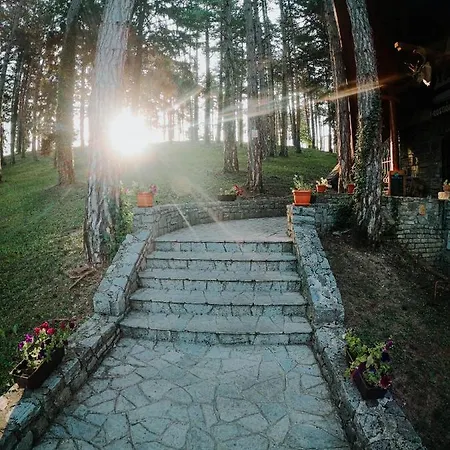 宾馆 Prenociste/restoran Lovac Bihać