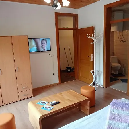 Prenociste/restoran Lovac