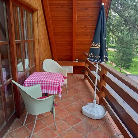 여관 Prenociste/restoran Lovac Bihać