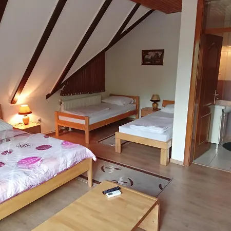 Kro Prenociste/restoran Lovac Bihać