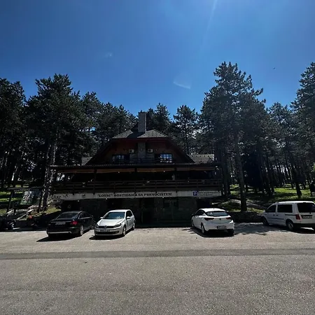 Prenociste/restoran Lovac Inn