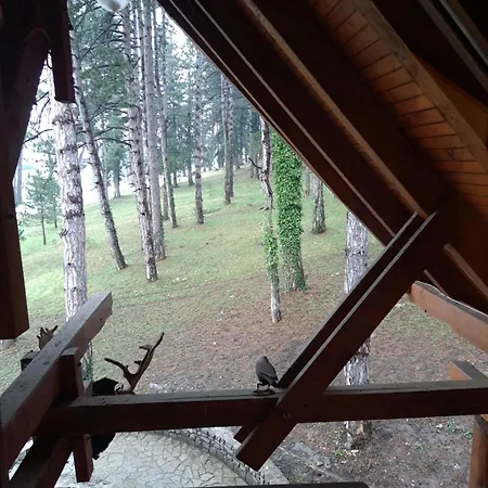 Prenociste/restoran Lovac * Bihać