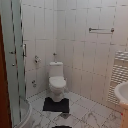 Prenociste/restoran Lovac