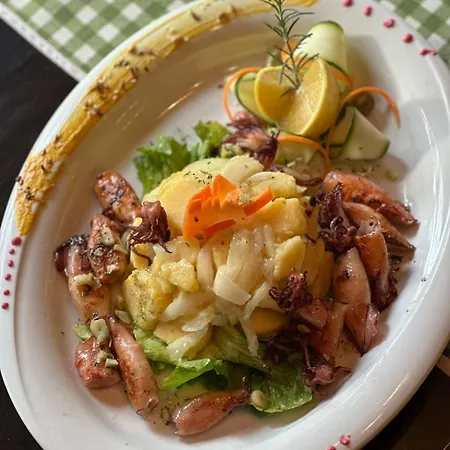 Prenociste/restoran Lovac Inn Bihac