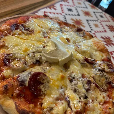 Prenociste/restoran Lovac