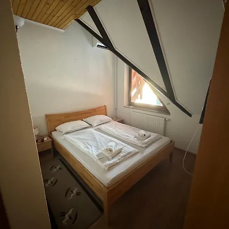 Kro Prenociste/restoran Lovac