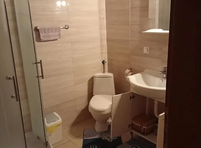 Prenociste/restoran Lovac Bihać