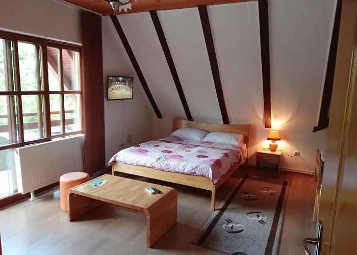 Prenociste/restoran Lovac Gasthof Bihać