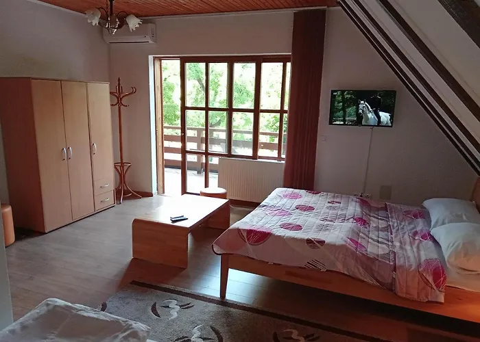 Gasthof Prenociste/restoran Lovac Bihać