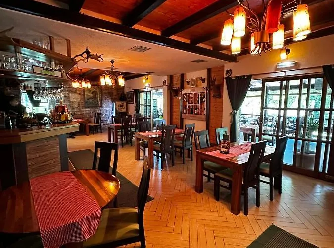 Gasthof Prenociste/restoran Lovac Bihać