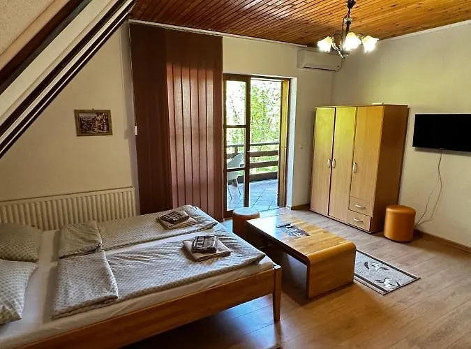 Prenociste/restoran Lovac