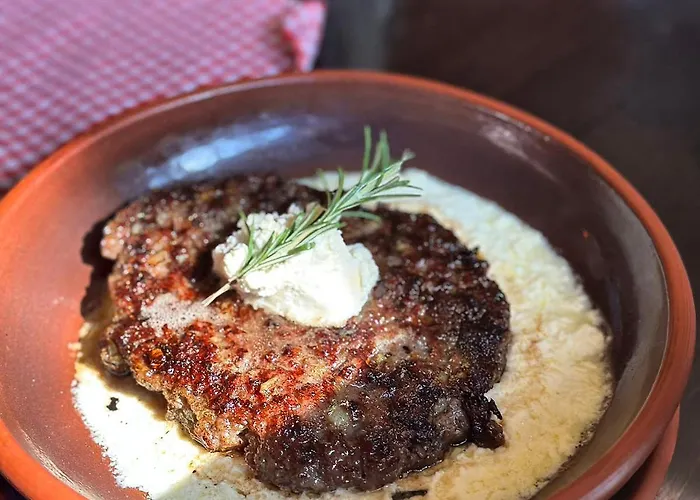 Gasthof Prenociste/restoran Lovac *